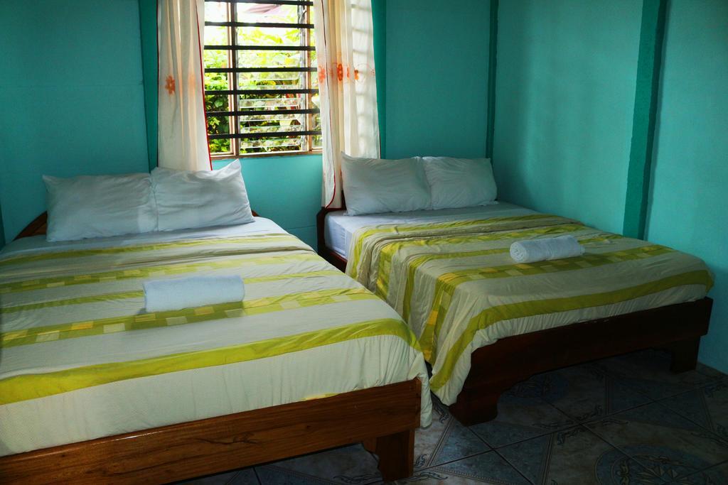 Hotel Las Flores Fortuna La Fortuna Exterior photo