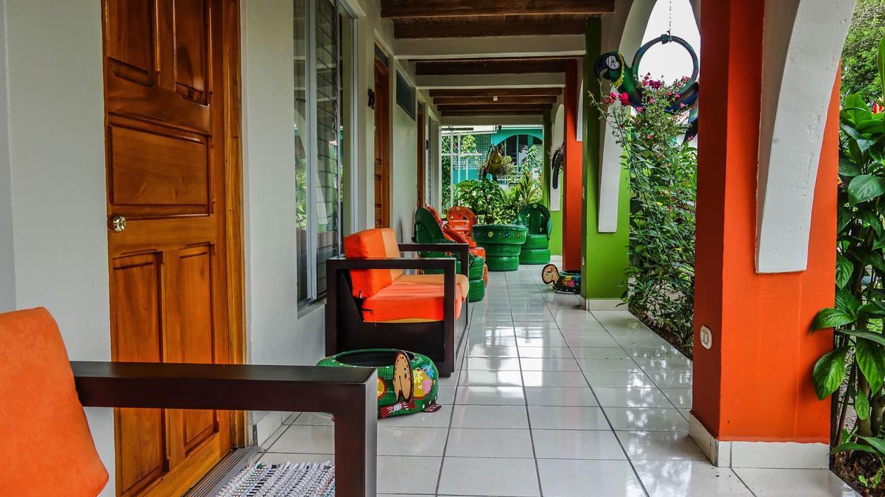 Hotel Las Flores Fortuna La Fortuna Exterior photo