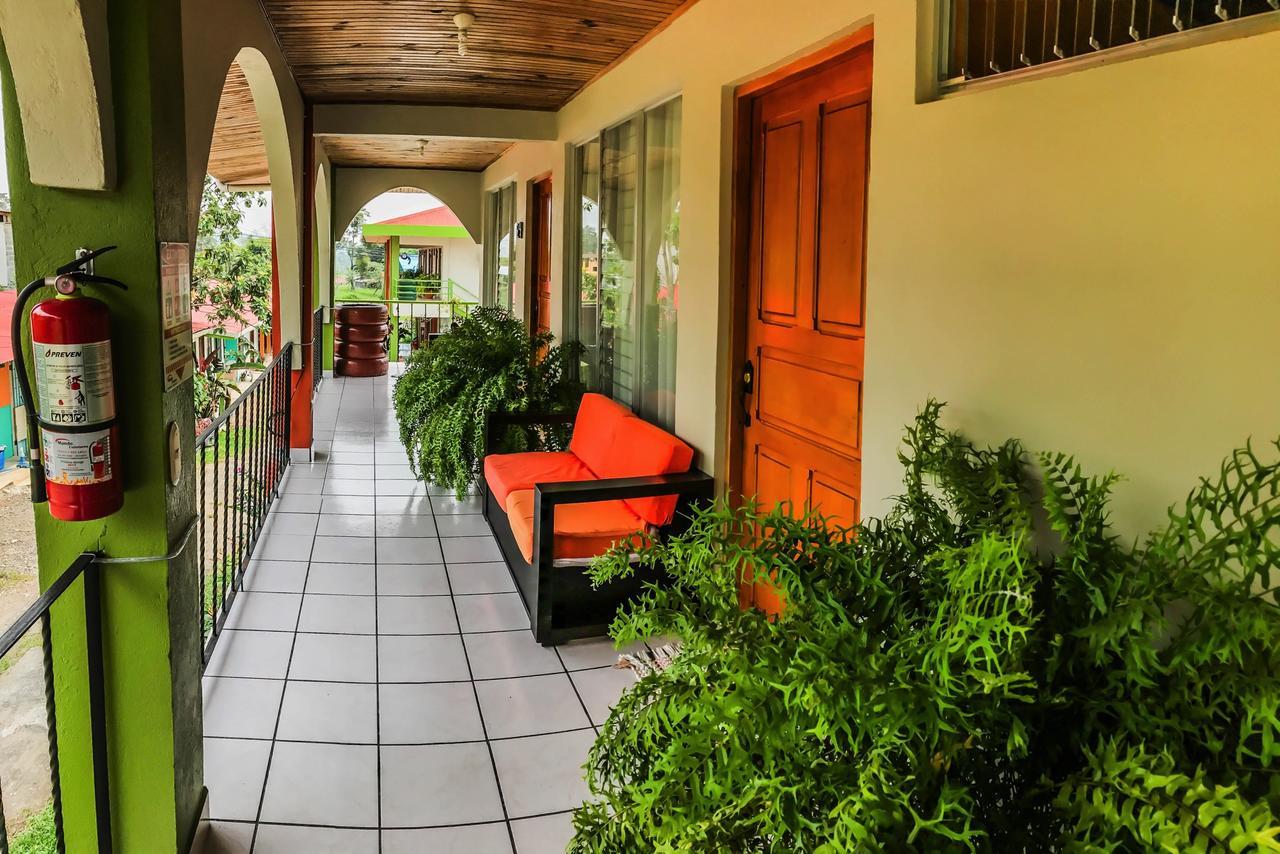Hotel Las Flores Fortuna La Fortuna Exterior photo