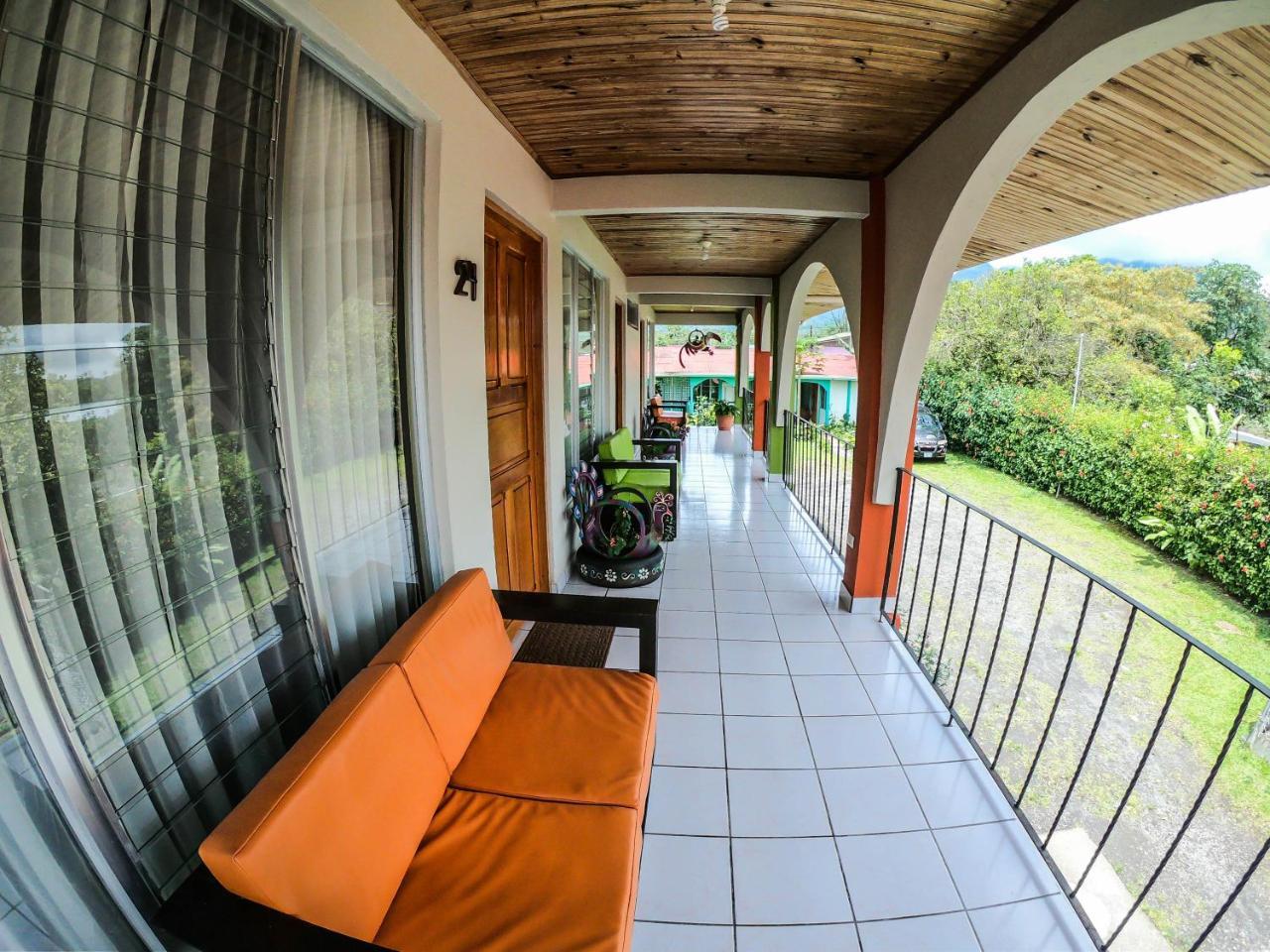 Hotel Las Flores Fortuna La Fortuna Exterior photo