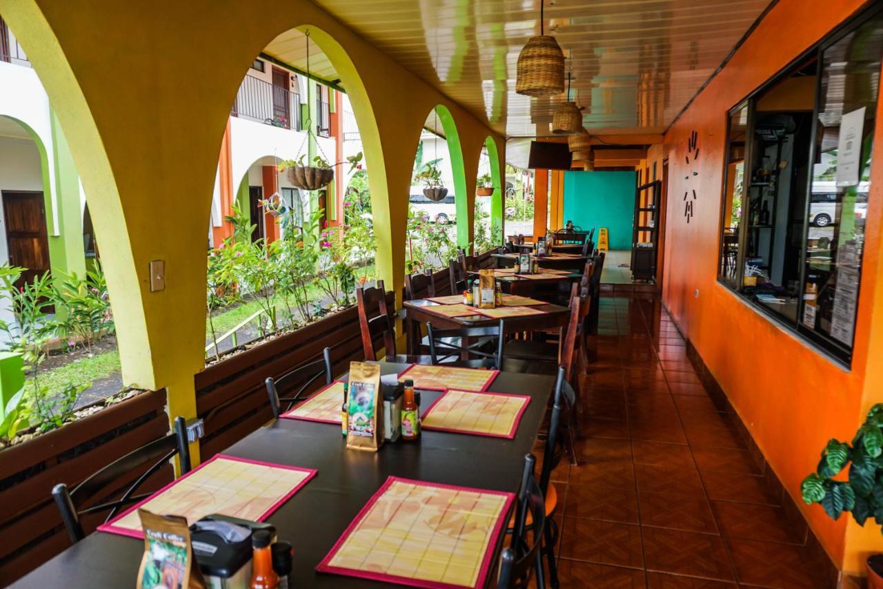 Hotel Las Flores Fortuna La Fortuna Exterior photo